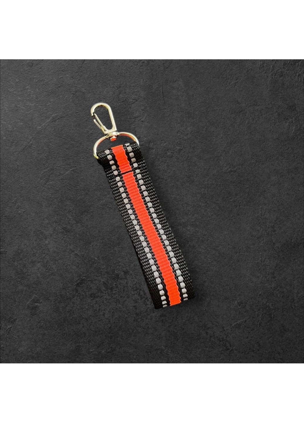 Світловідбиваючий брелок Svitashka чорний з рожевим 1 шт No Brand (317352527)