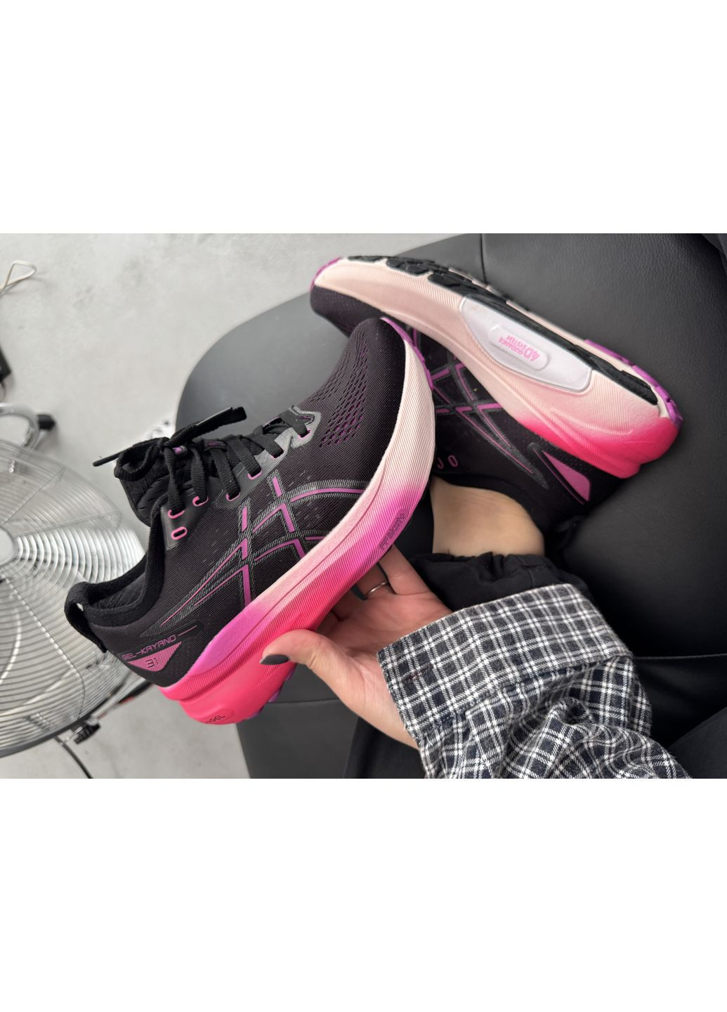 Рожеві Осінні кросівки чоловічі asics gel-kayano 31 black / pink асікс гель каяно No Brand