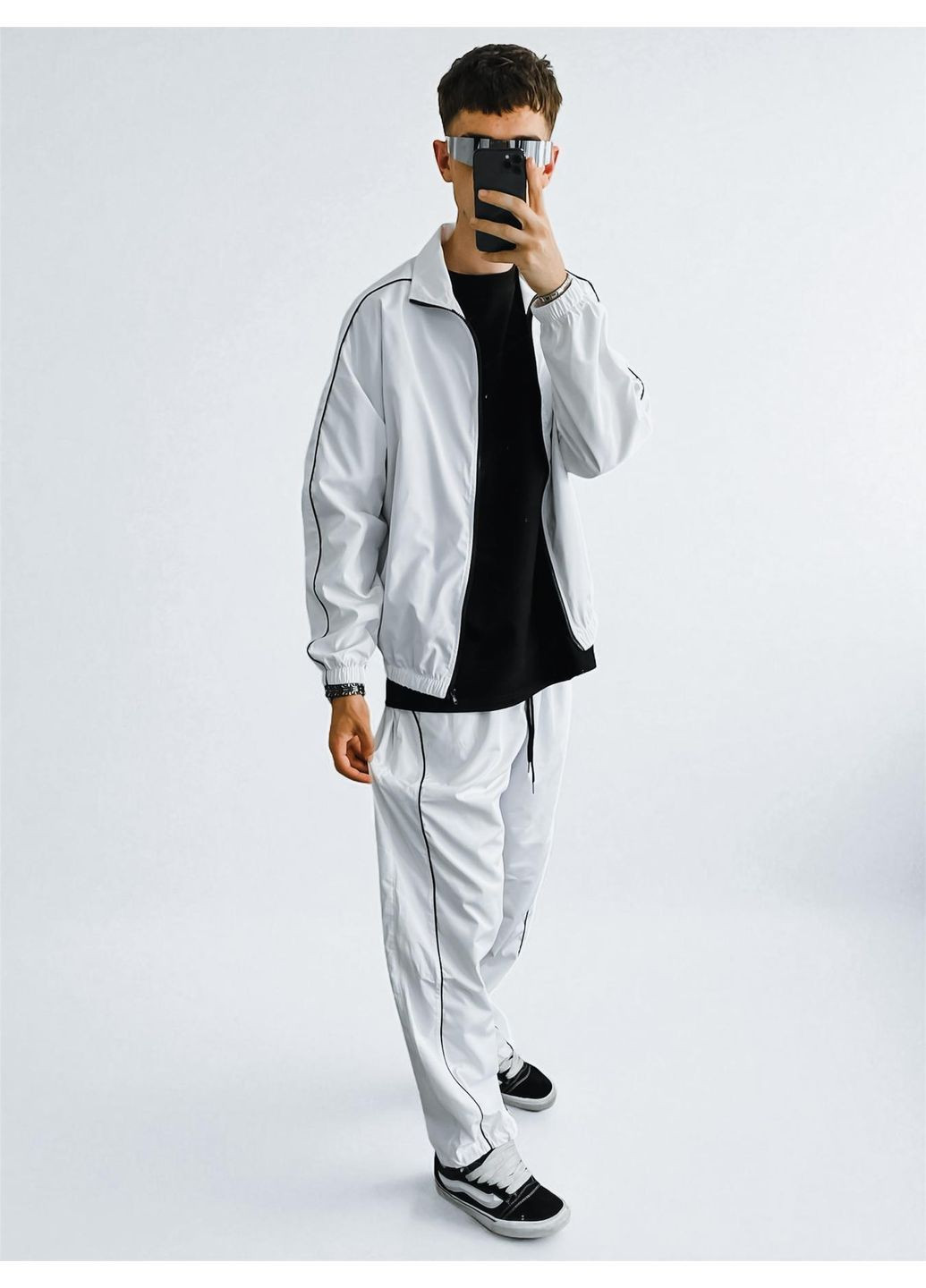 Чоловічий осінній спортивний костюм з плащівки білий No Brand (364710239)