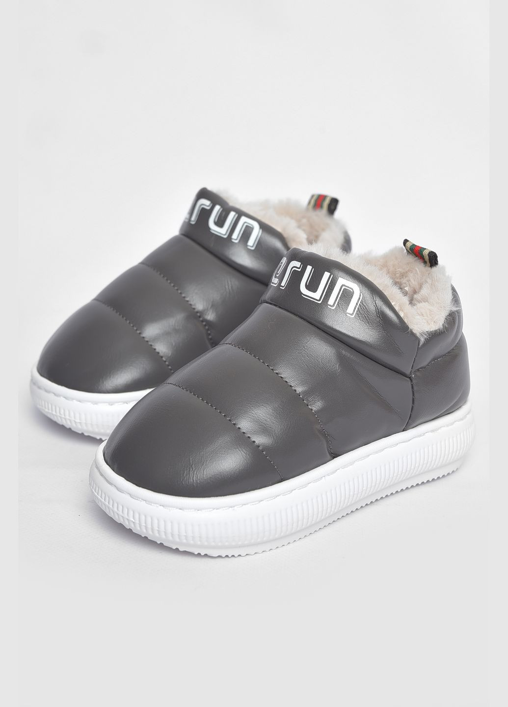 Капці дитячі чорного кольору на хутрі Let's Shop (303189309)