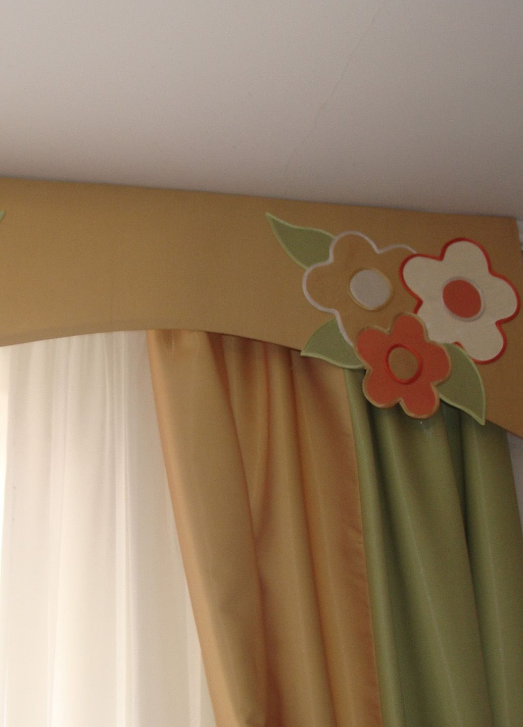 Жесткий ламбрекен с шторами Ромашки 3м салатовый (90_1ж) Firanka Kids (340111995)