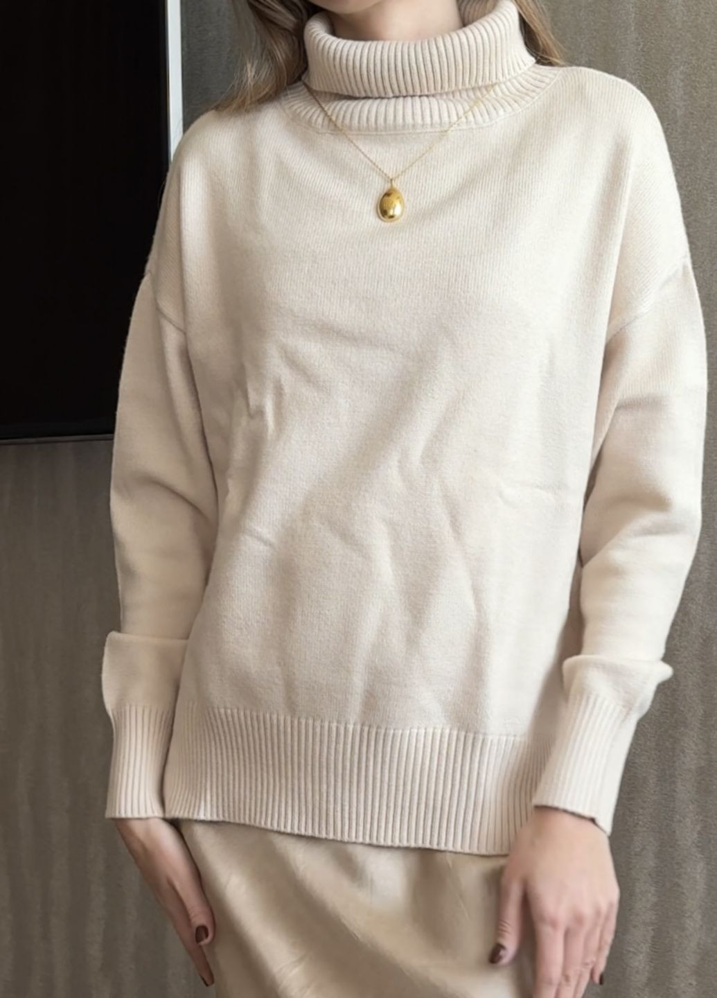 Бежевий зимовий жіночий светр айворі jinjiaxian розмір м бежевий пуловер No Brand