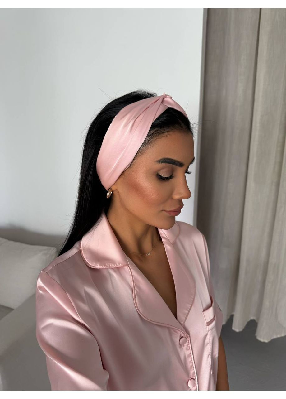 Розовая всесезон женская пижама с шортами. No Brand