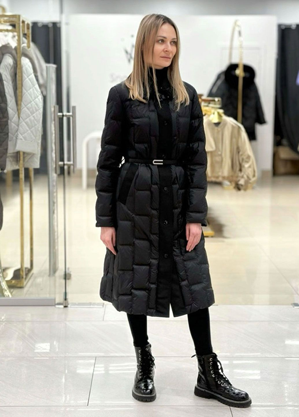 Жіночий плащ 25122 Black CHANEVIA на кнопках демісезон (317368261)