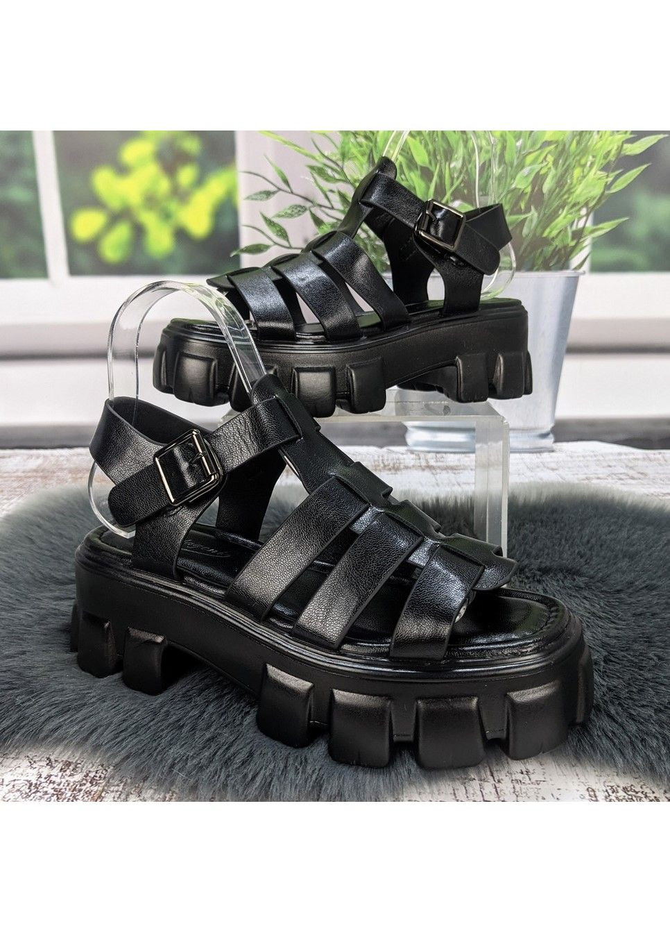 Черные босоножки женские Fashion с ремешком