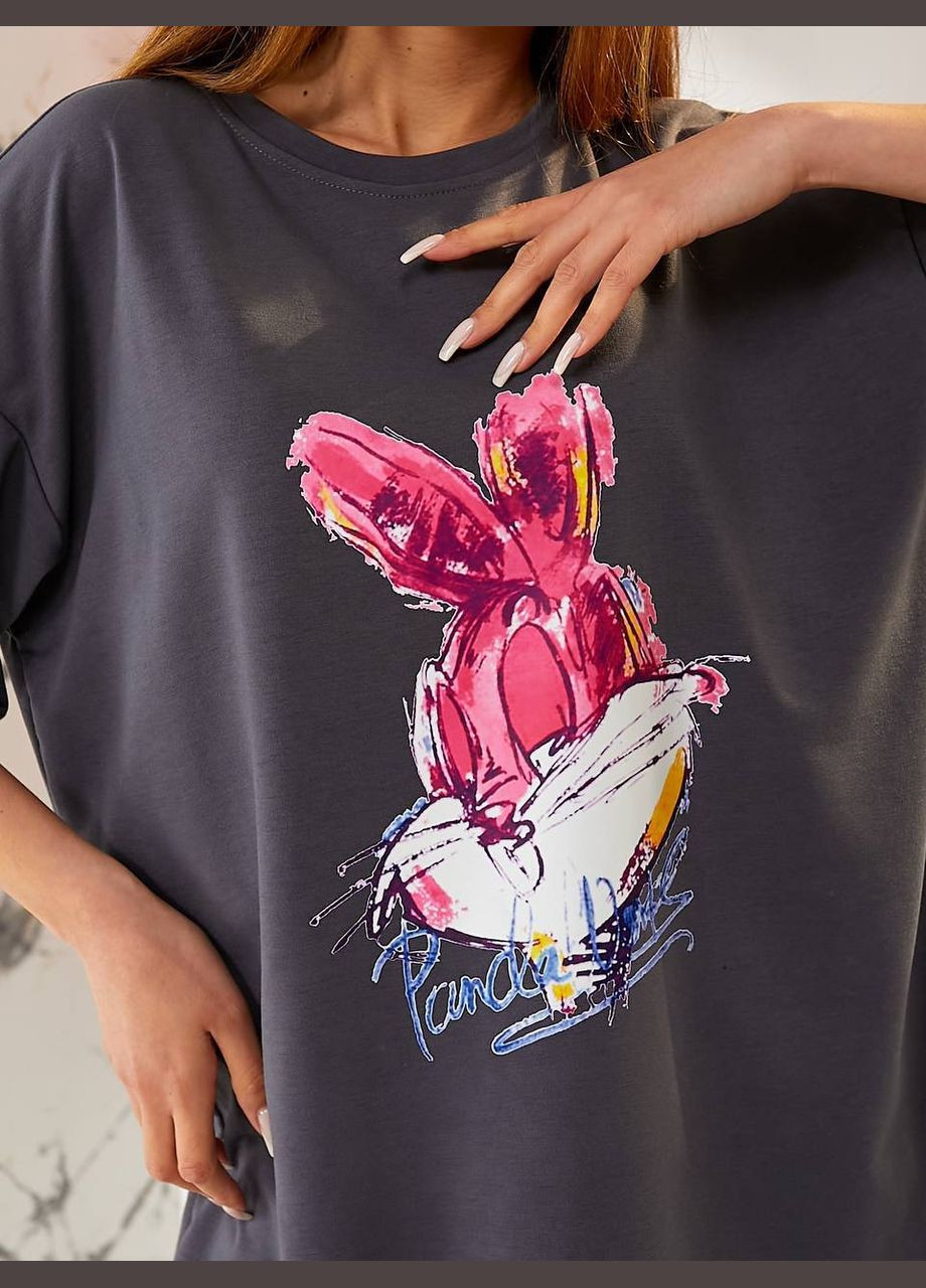 Графітова всесезон графітова oversize футболка з якісним накатом зайчика, приємна до тіла футболка з турецької двонитки у розмірі 42-48 No Brand 135-1