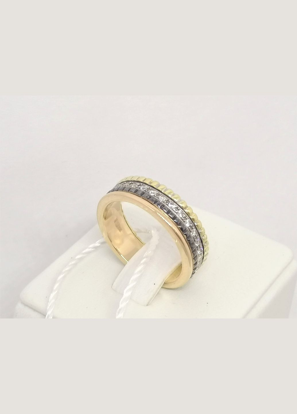 Золоте кільце Бушерон з фіанітами. 1710496 Родинні коштовності (325822109)