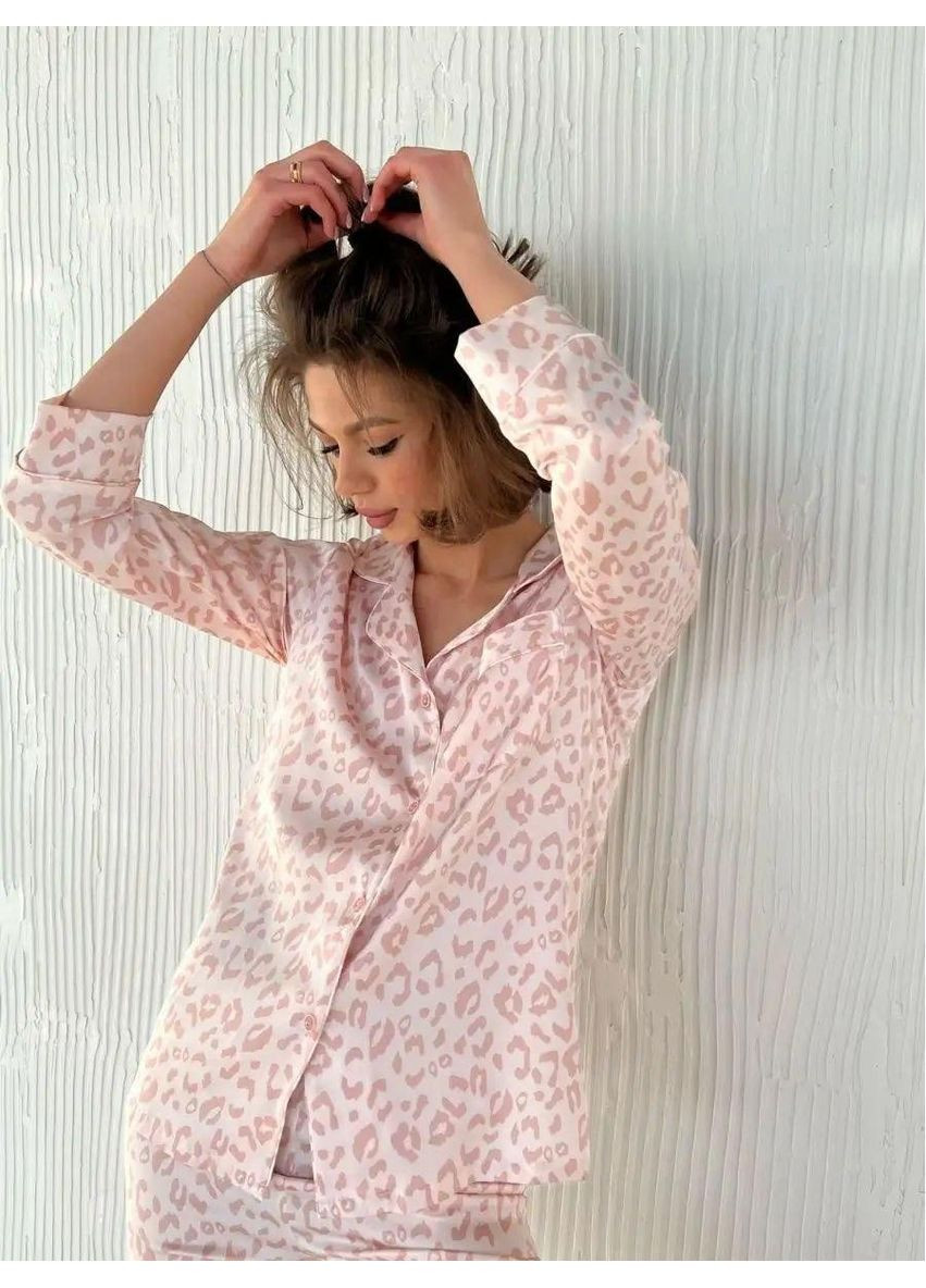 Рожева всесезон піжама "glamour" атласна брючна піжама з сорочою. носиться вільно, пояс на резинці дуже еластичний No Brand