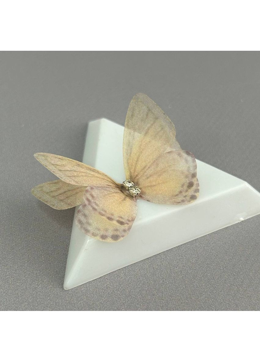 Шифоновий метелик двошаровий зі стразиком 3,5 см - беж Plus-plus (352747831)