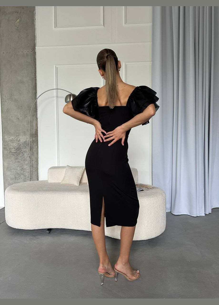 Чорна вечірня сукня міді з ажурним рукавом чорного кольору 32659 No Brand однотонна