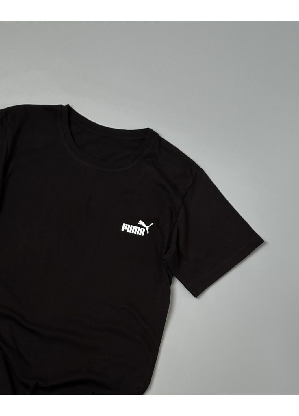 Чорна стильна чоловіча літня футболка puma чорна з коротким рукавом No Brand