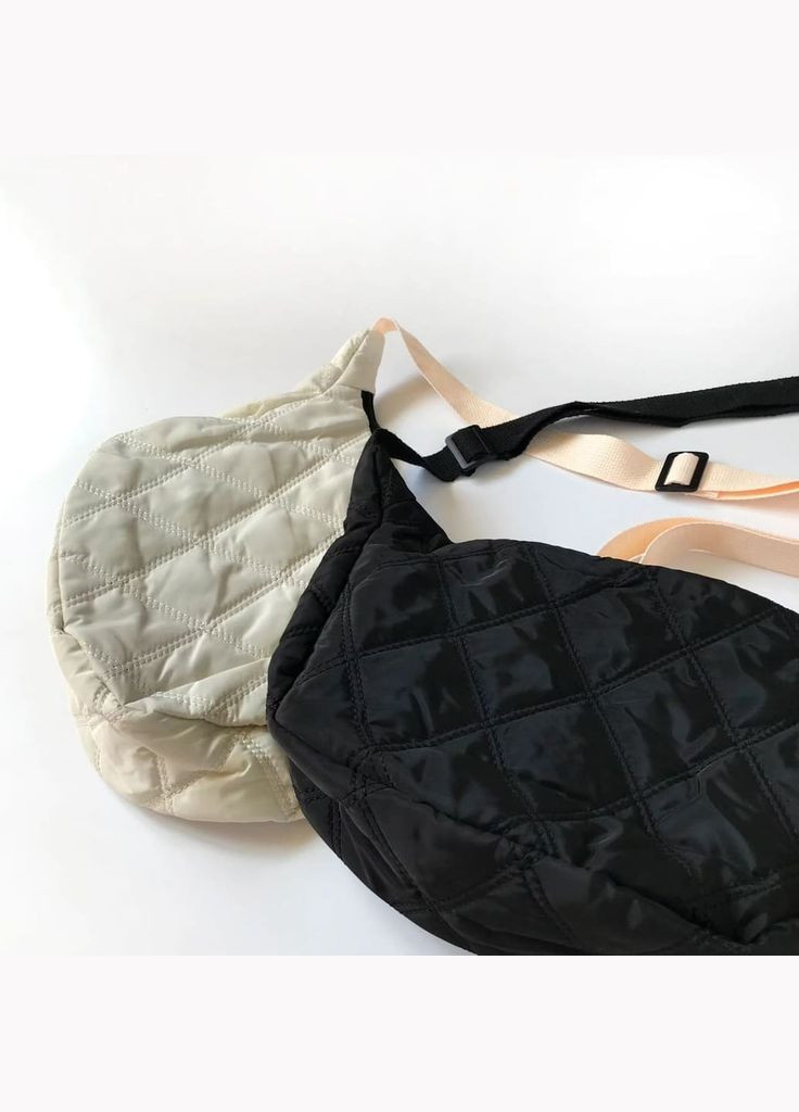 Черная сумка-хобо объемная кросс-боди вместительная стеганая через плечо однотонная минимализм в ромб классика текстурная мягкая No Brand (322059696)