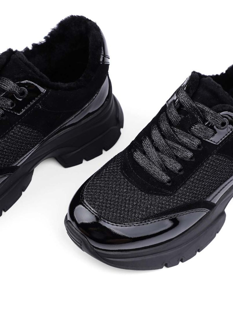 Чорні всесезонні жіночі кросівки jr891-10 чорний лак Attizzare