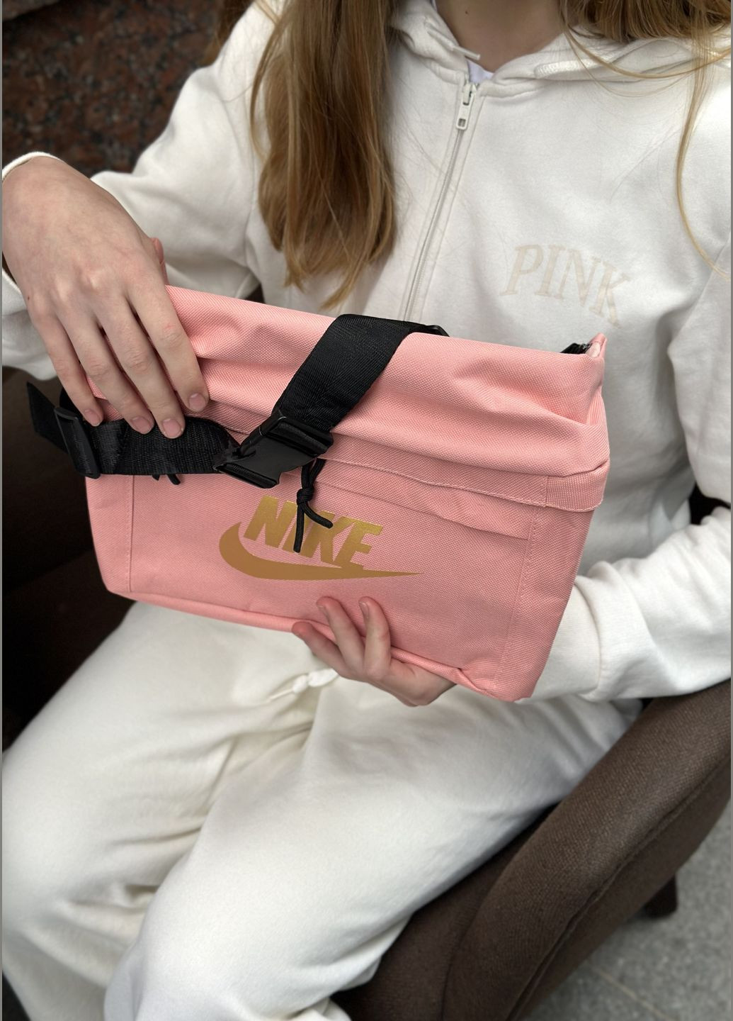 Бананка велика Nike Tech Hip Pack поясна сумка найк жіноча рожева No Brand (295903399)