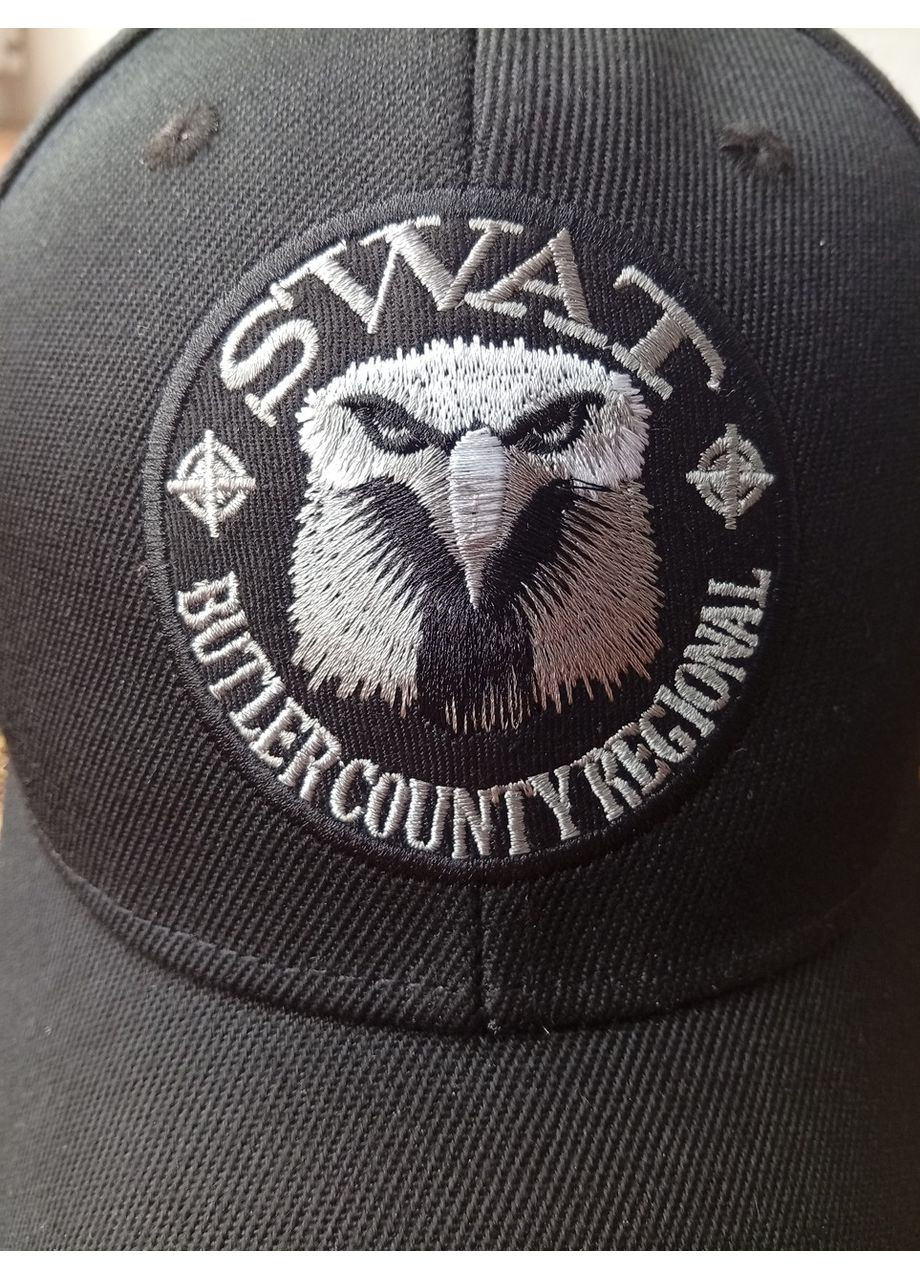 Чорна кепка з вишивкою, бейсболка з вигнутим козирком чорна, унісекс SWAT (366547100)