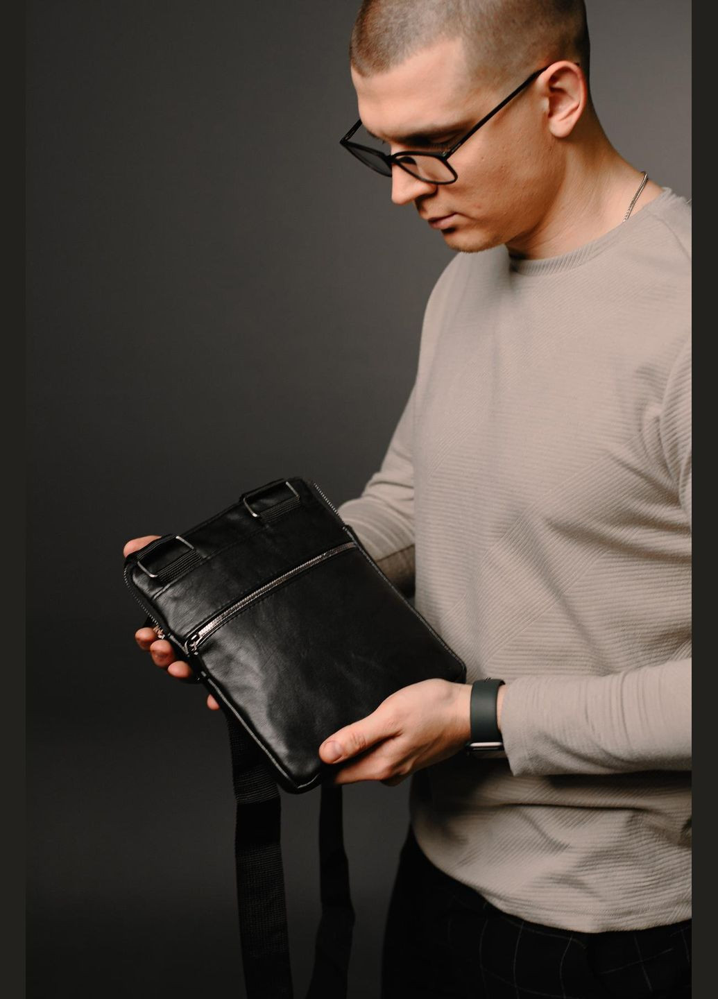 Сумка-месенджер із натуральної гладкої шкіри ST002 (Чорна) SKILL (324030635)