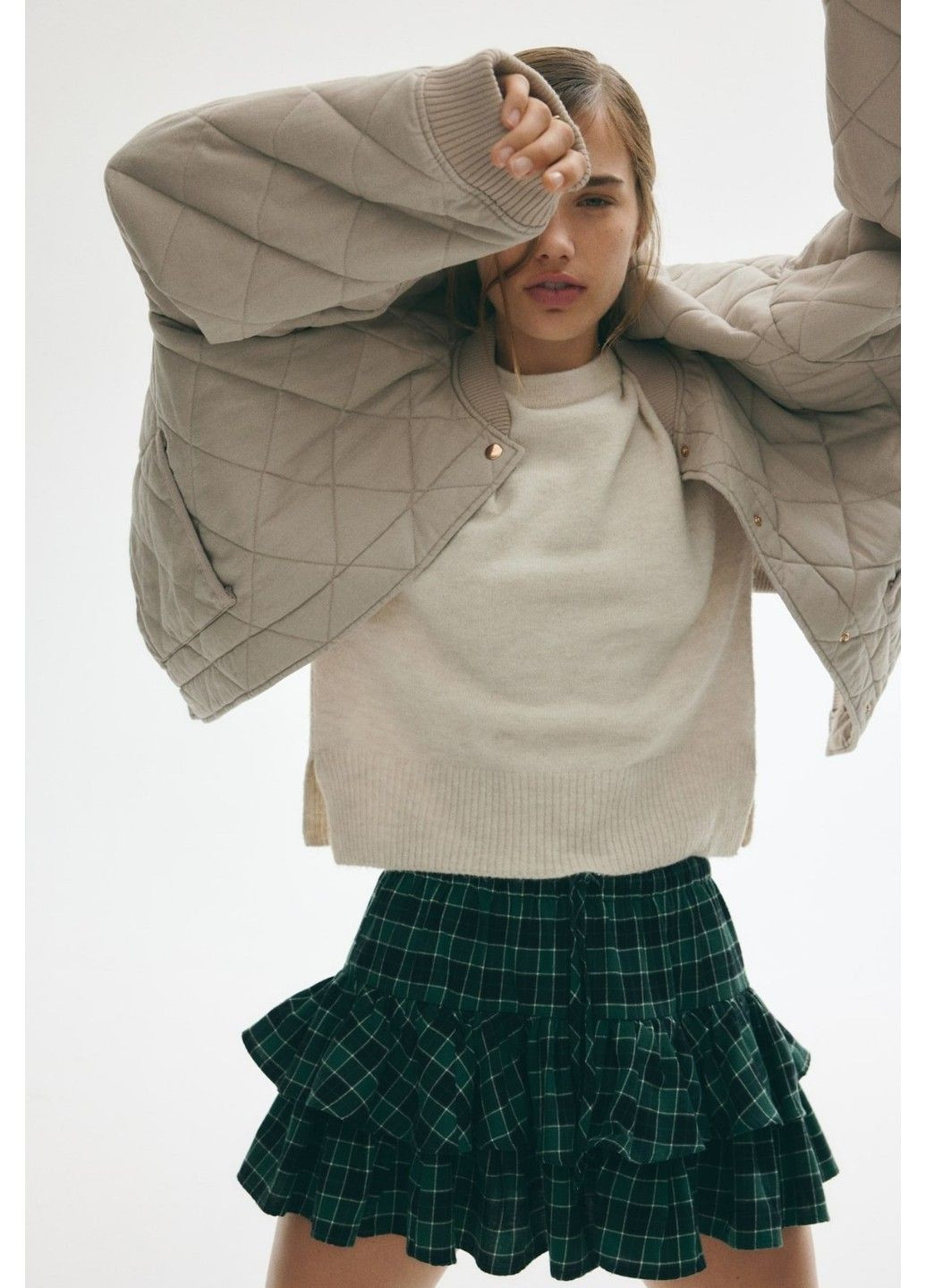 Светло-бежевая демисезонная женская стеганная куртка бомбер н&м (58570) xxs светло-бежевая H&M