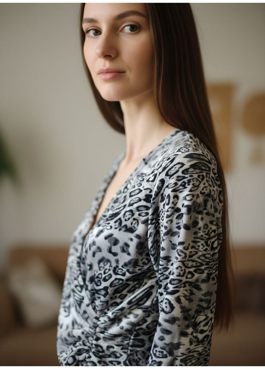 Серая блуза Flower