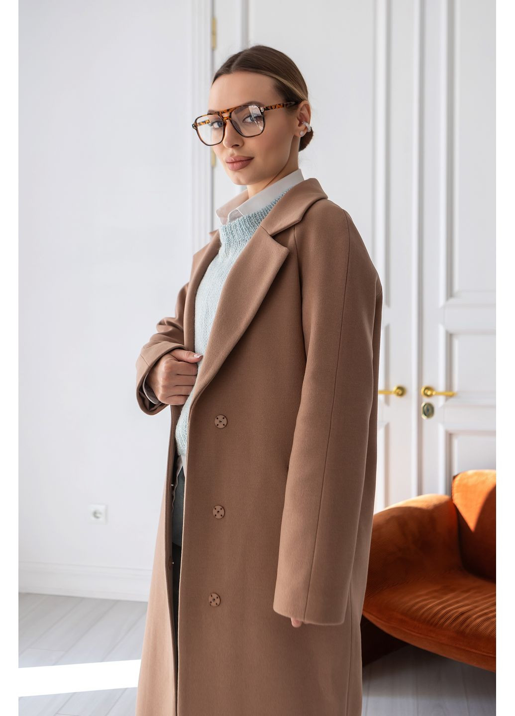 Бежевое демисезонное Пальто демисезонное С63 CHICLY