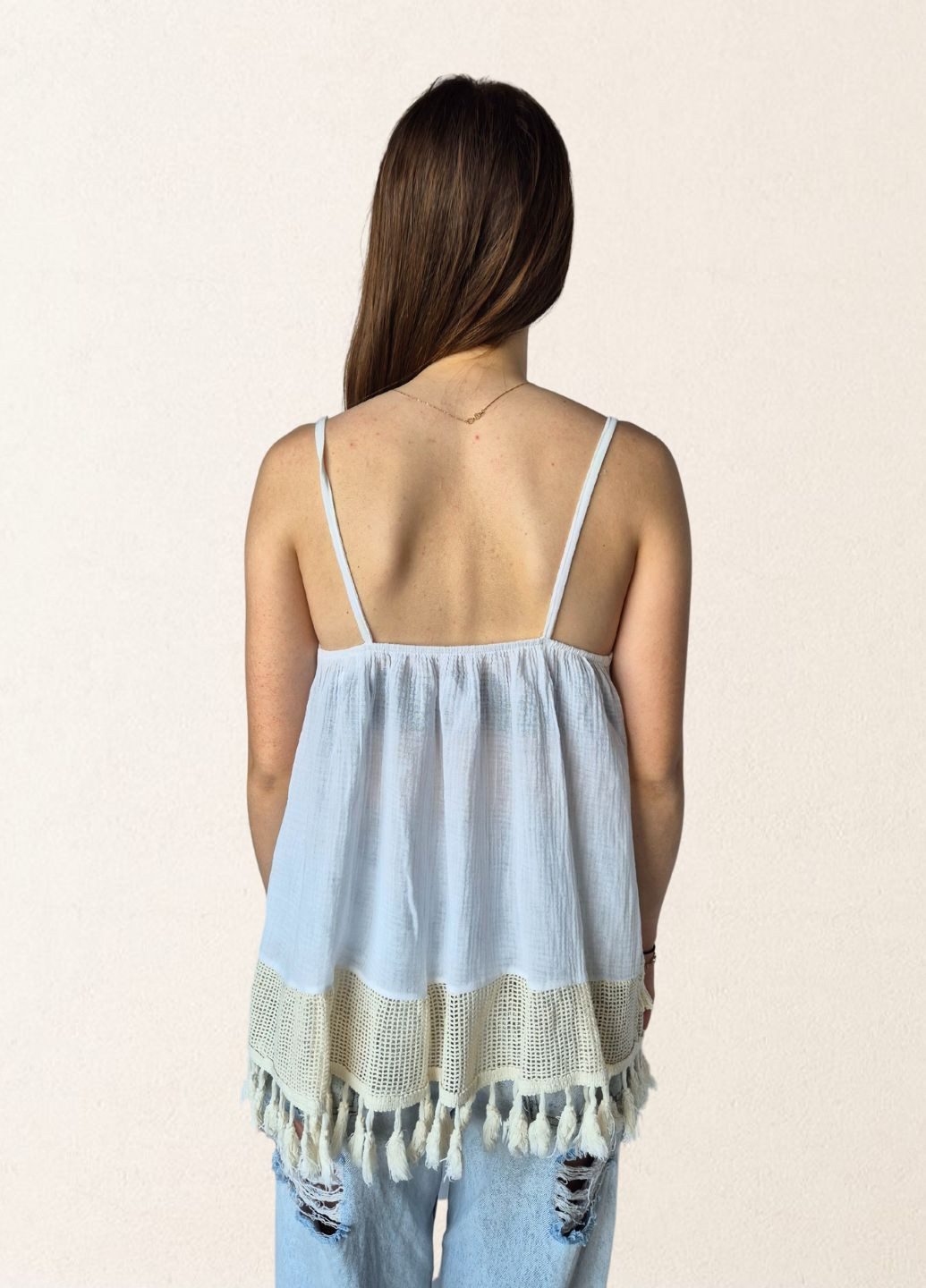 Топ на бретельках женский с бежевыми китицами снизу No Brand (333832285)