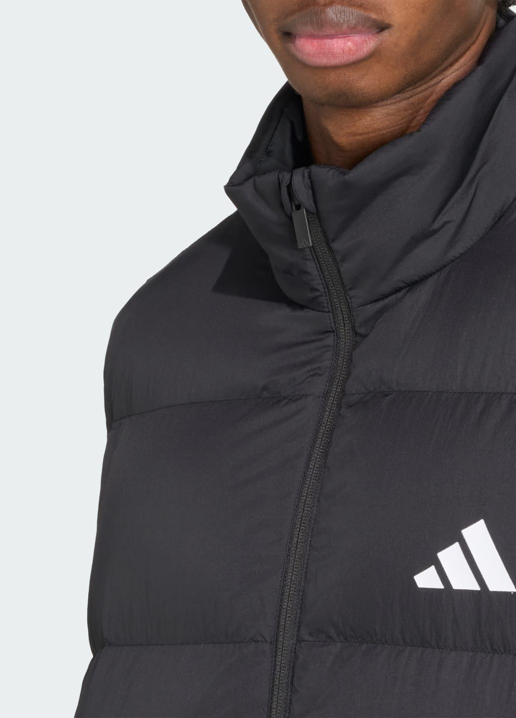 Пуховий жилет Essentials Climawarm 3-Stripes adidas (336884991)