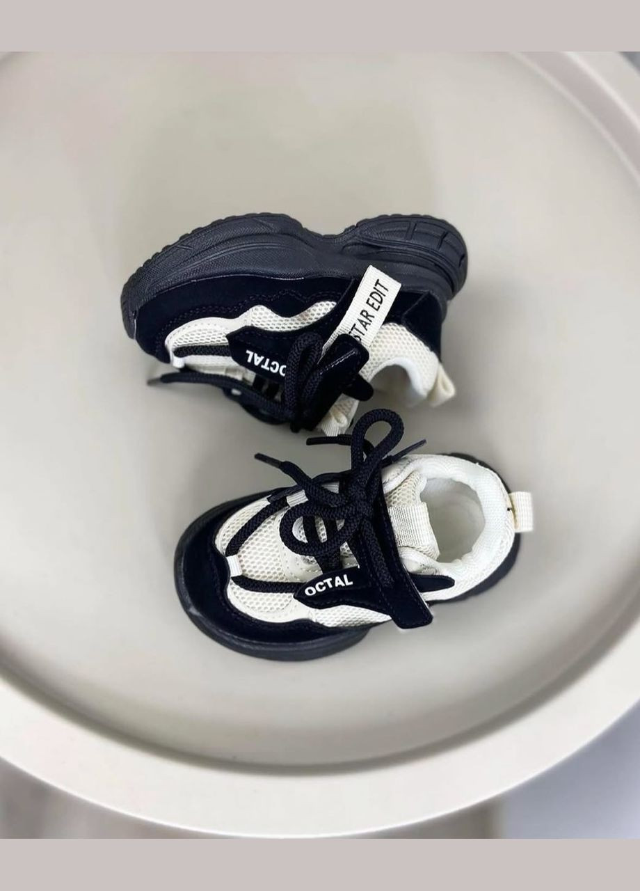 Чорні всесезонні дитячі кросівки чорні 1079 No Brand