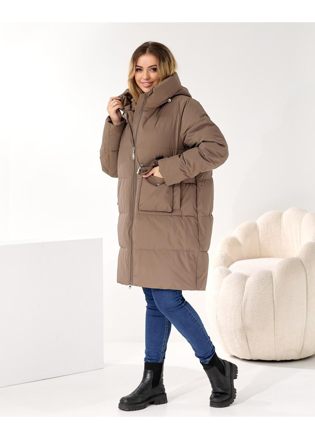 Комбінована демісезонна стильний оливковий пуховик на зиму з кишенею для мобільного в великих розмірах KHAN