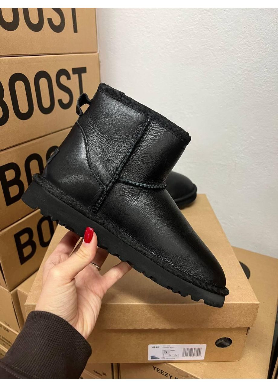 Уггі Чоловічі UGG Classic Mini Black Leather (Шкіра) (366320687)