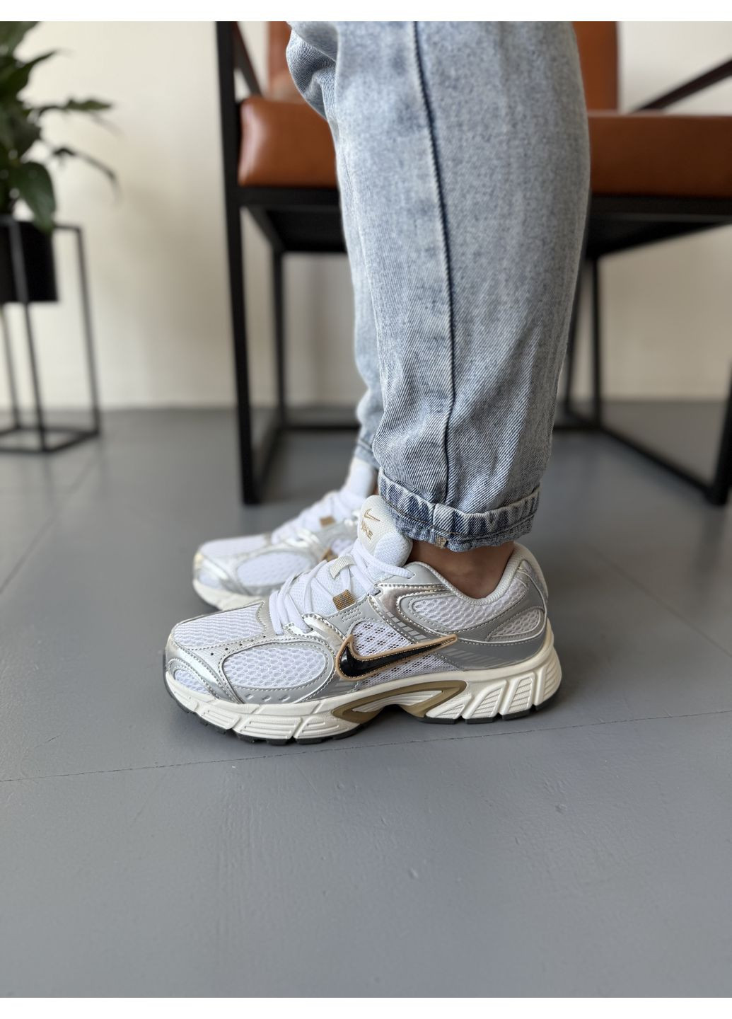 КРОСІВКИ ЖІНОЧІ NIKE ZOOM VOMERO 5 RNR SILVER GOLD НАЙК АІР ЗУМ ВОМЕРО 5 No Brand комбіновані демісезони (367177781)