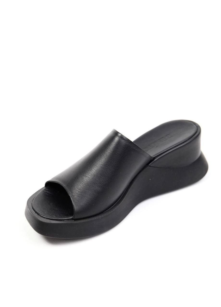 Черные шлепанци Benito