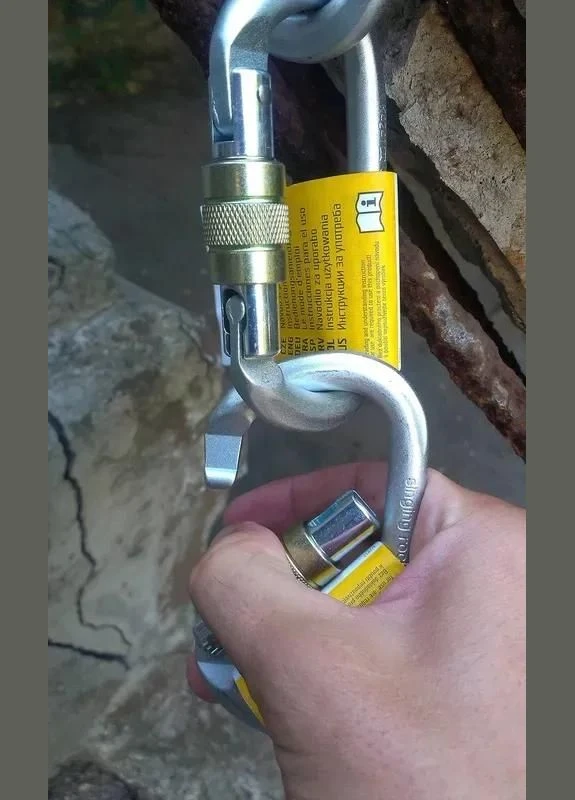 Сталевий овал Keylock Connector Screw 30kN Singing Rock (334673580)