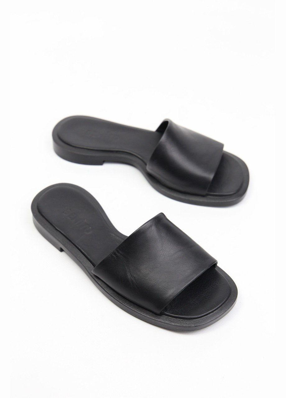 Черные шлепанци Benito