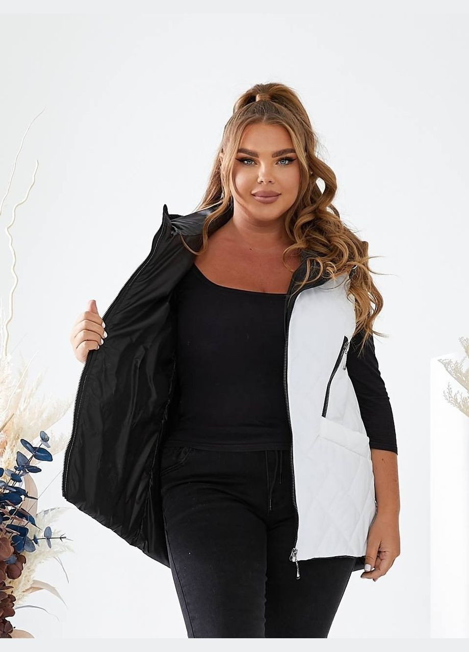 Женская белая жилетка батал для больших размеров тёплая с капюшоном средней длины на молнии Viki Жилет (316035150)