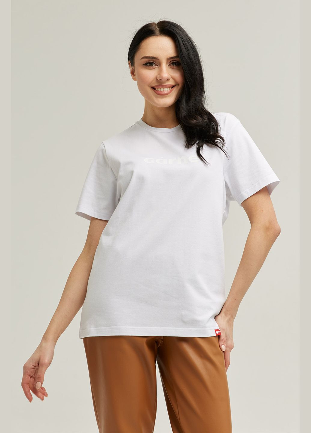 Белая летняя футболка Garne