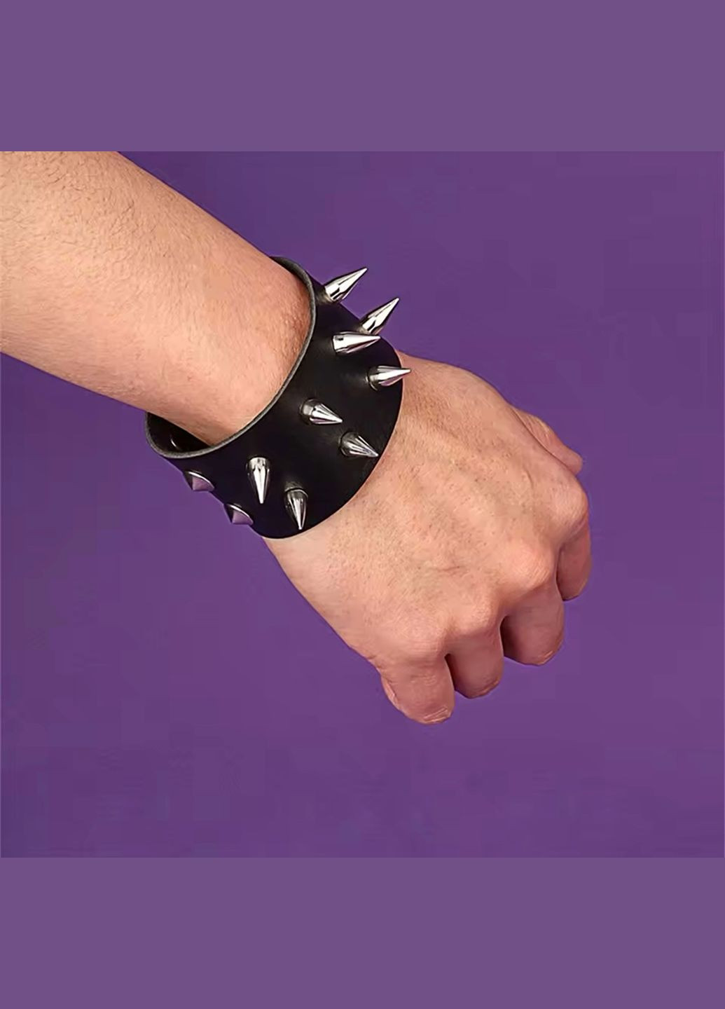 Браслет широкий на руку из экокожи "Шипы и заклепки 2 ряда" на кнопках No Brand (316472697)