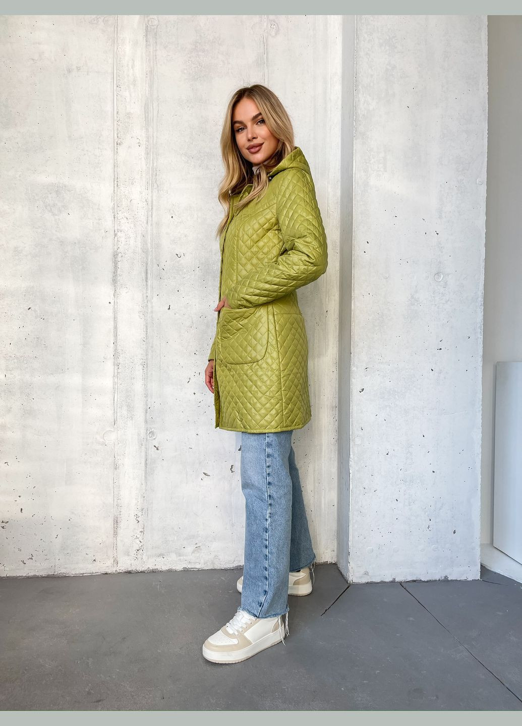 Оливковая демисезонная куртка Zemal