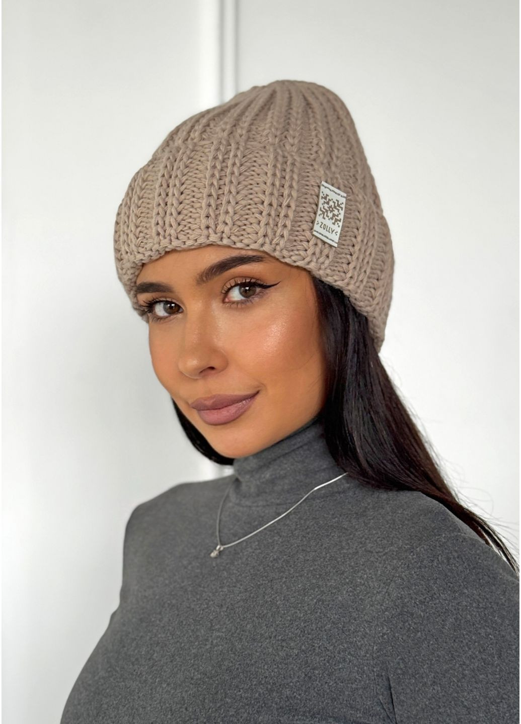 Жіноча шапка-біні фактурної в'язки INNOE Шапка (365775207)