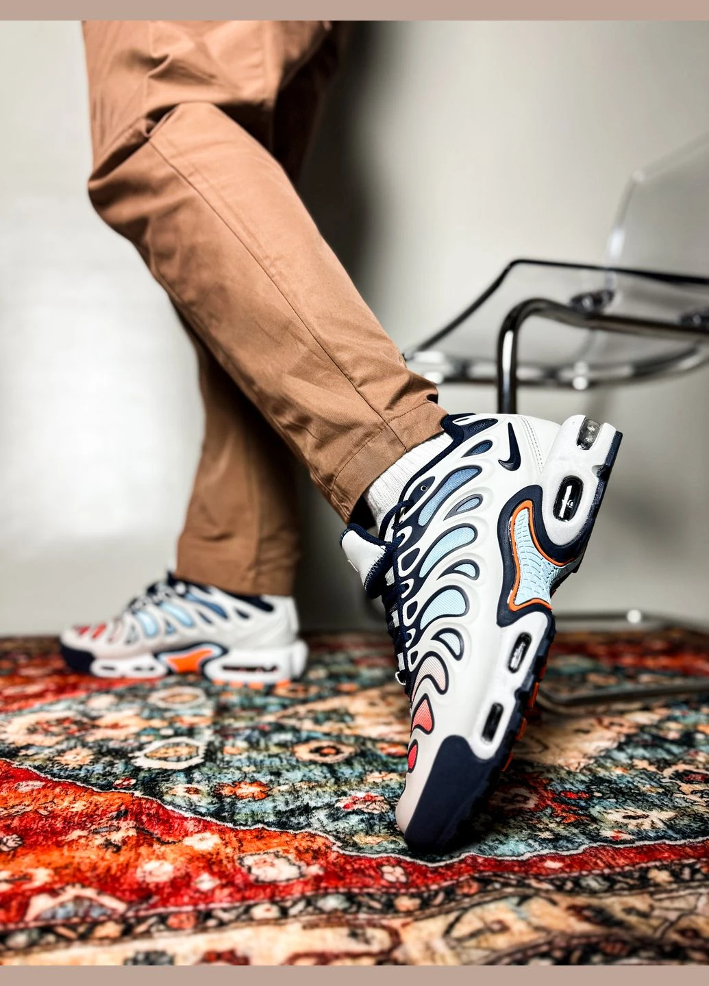 Серые всесезонные кроссовки мужские nike air max tn plus drift football grey aquarius blue | найк аир макс тн серые синие No Brand