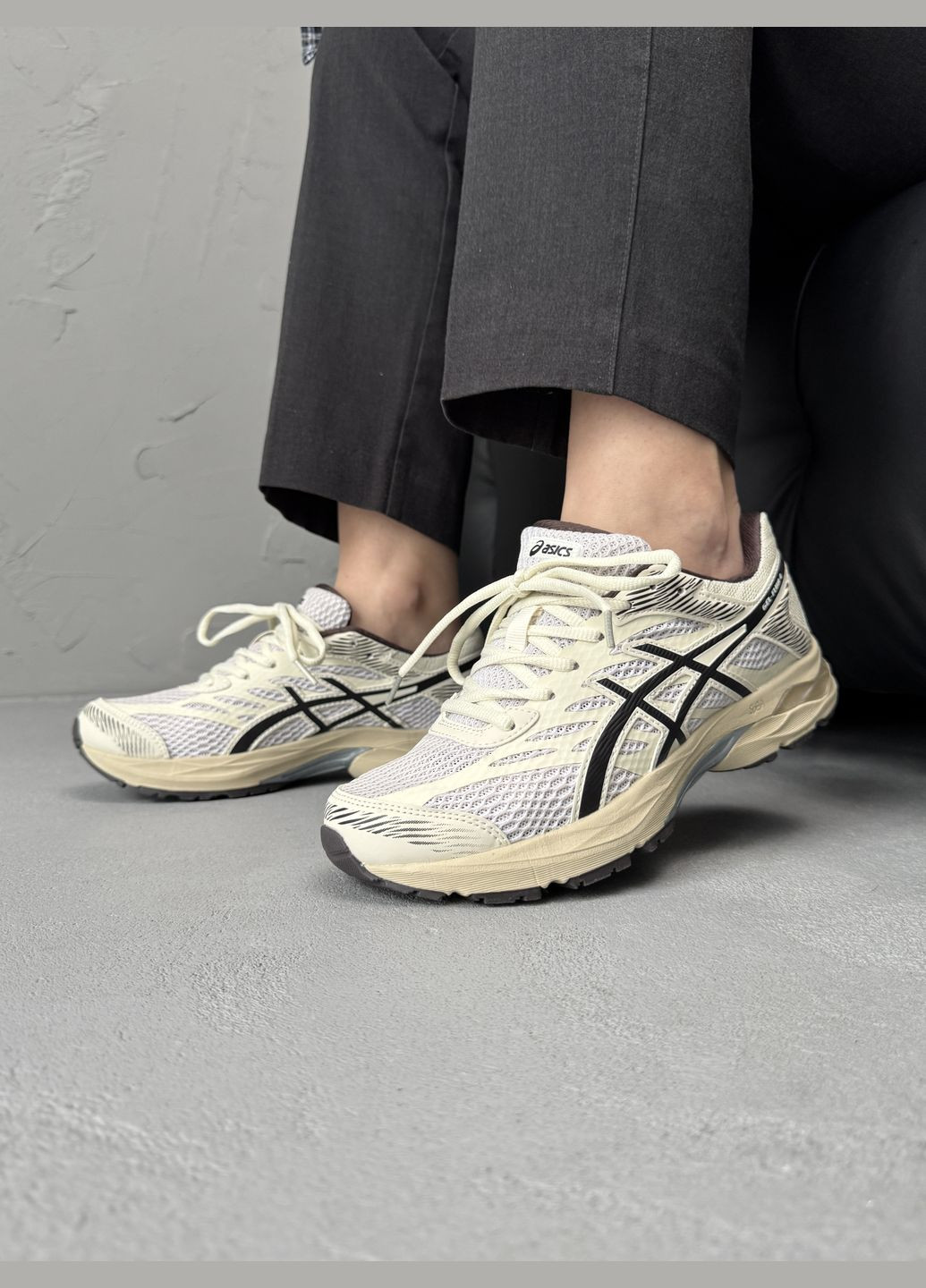 Кроссовки женские и мужские Asics Gel-Flux 4 beige | Асикс Гель-Флукс 4 бежевые No Brand бежевые демисезоны (316663558)