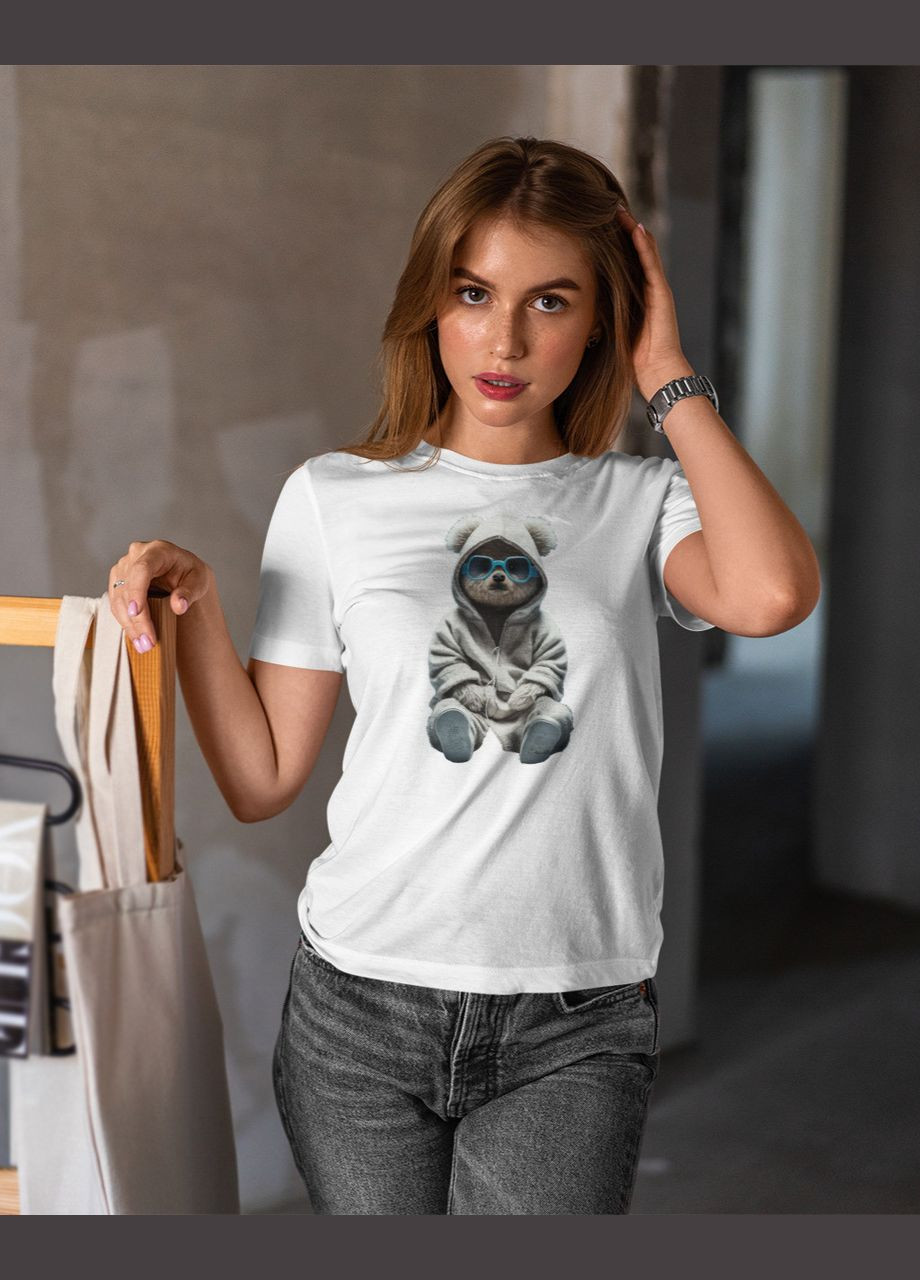 Белая летняя футболка женская принтованная мишки белая с коротким рукавом Mishe 200040040