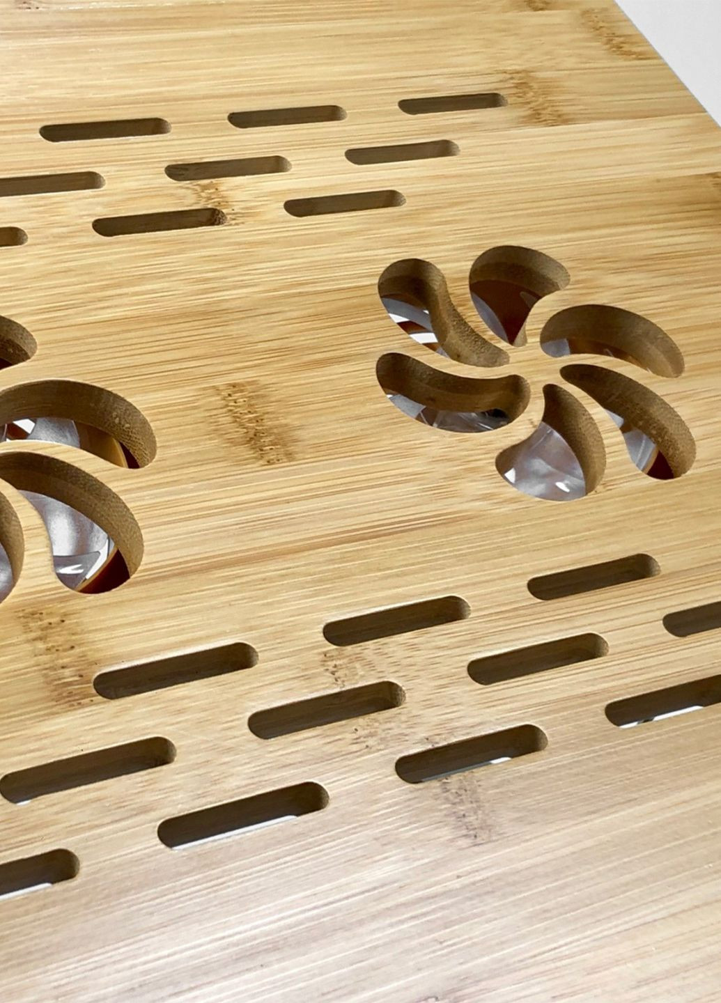 Бамбуковий столик для ноутбука T26 New з підставкою для смартфона UFT (303723995)