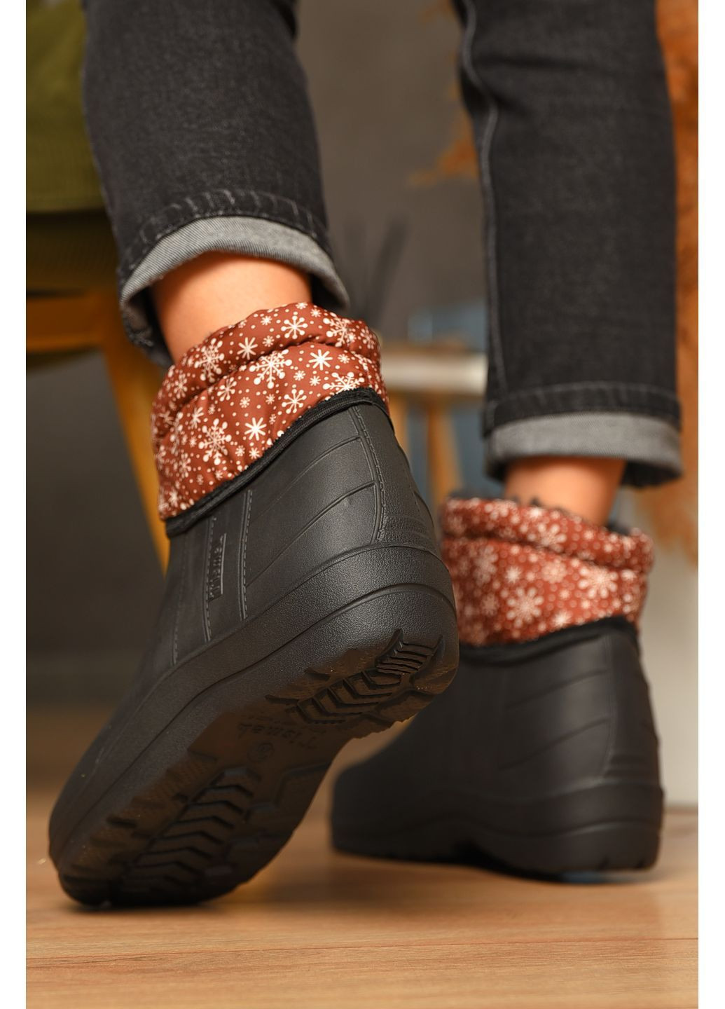 Дутики жіночі на хутрі чорного кольору Let's Shop (366063175)