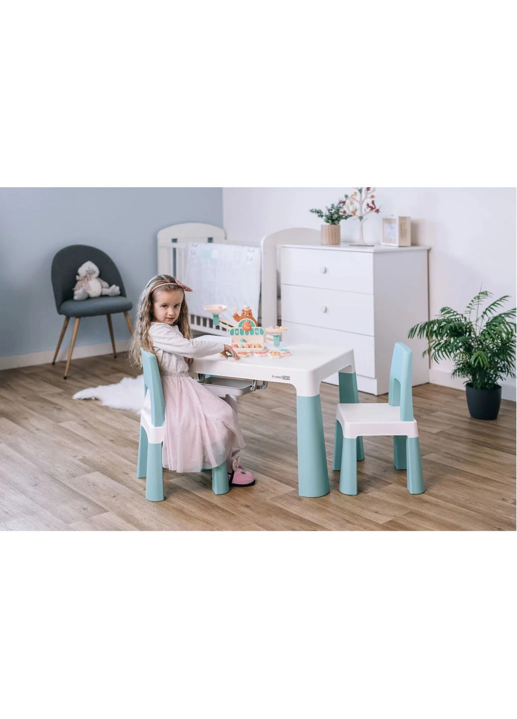 Комплект детской мебели Neo, white - grey (3-9 лет) FreeOn (391572347)