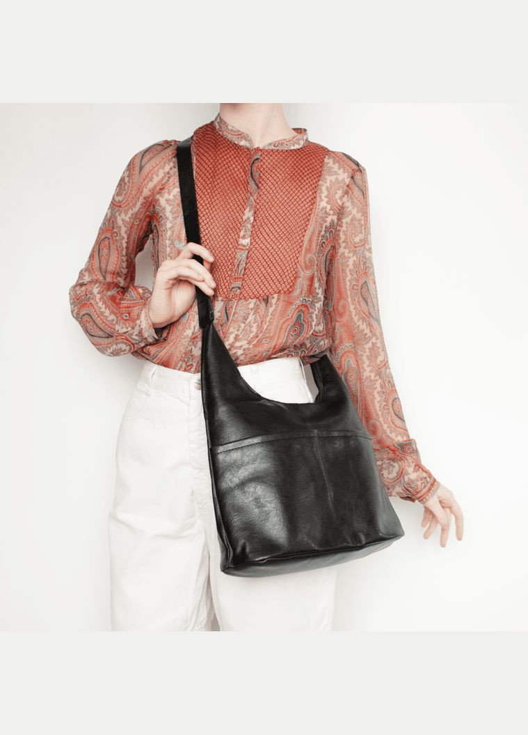 Велика чорна сумка шкіряна через плече однотонний елегантний шопер вінтаж ретро корейський стиль містка на блискавку з кишенями No Brand (316323075)