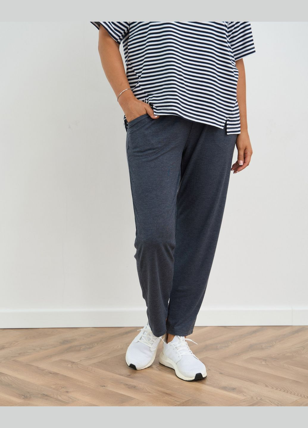 Темно-синя всесезон піжама жіноча футболка зі штанами смужка розмір 2xl, 3xl, 4xl, 5xl футболка + штани Nicoletta Піжама