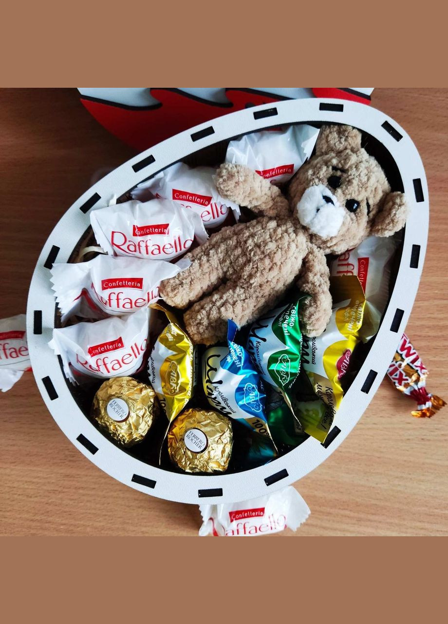 Подарунковий бокс кіндер з іграшкою та цукерками (ar102) No Brand (315888835)