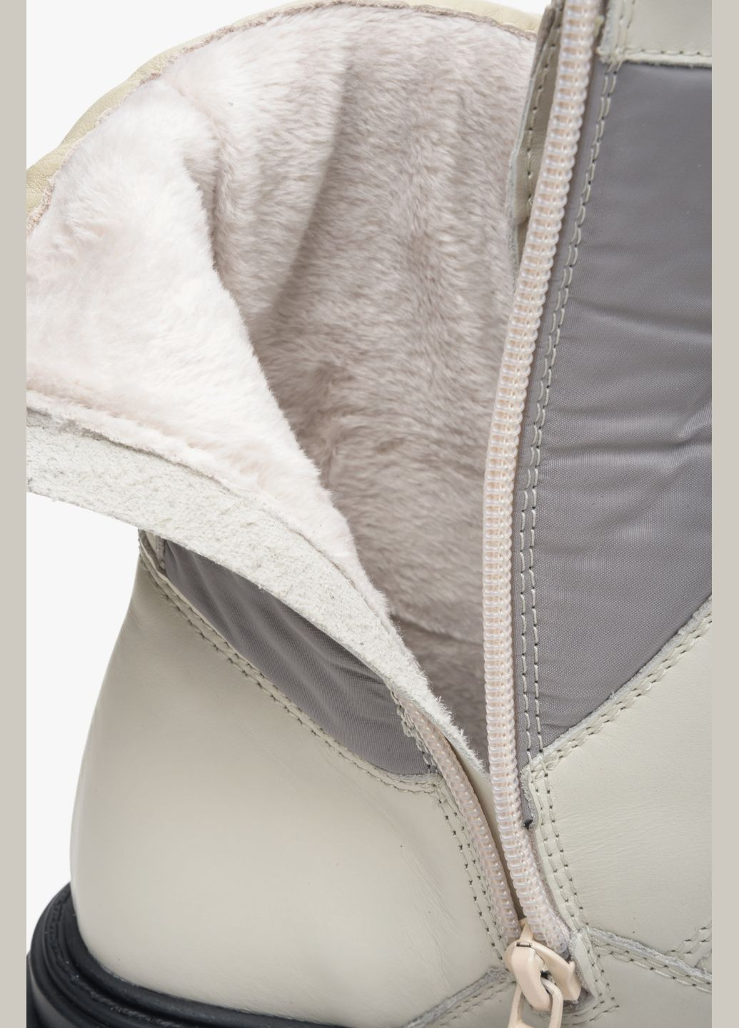 Осенние ботинки, цвет молочный Estro