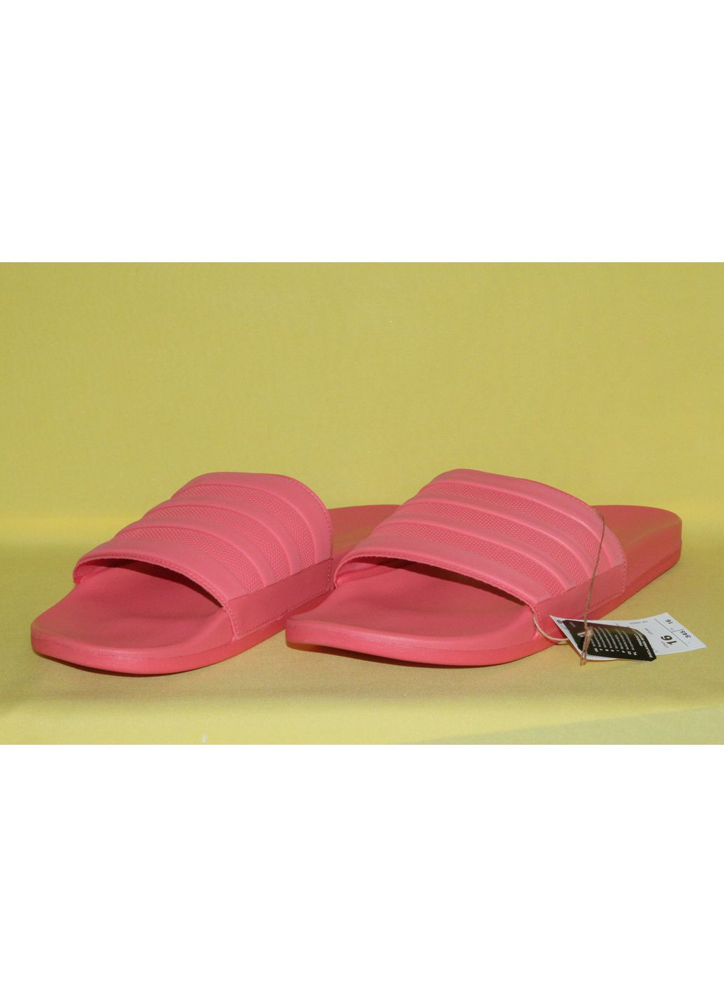 Красные спортивные шлепанцы мужские, размер 50 adidas