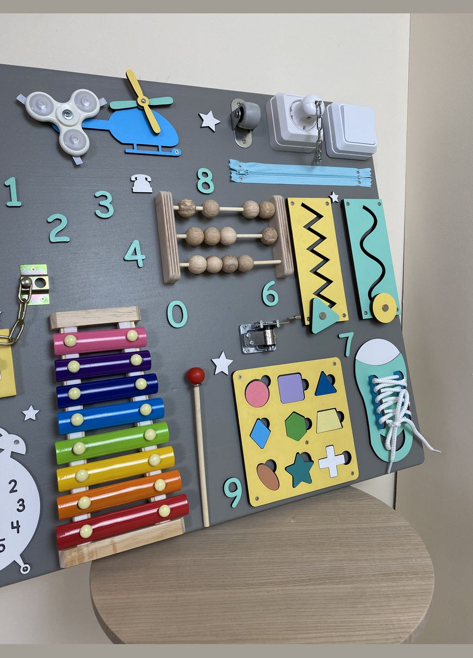 Стильный яркий бизиборд деревянная развивающая игрушка 50х60 см No Brand (355890448)