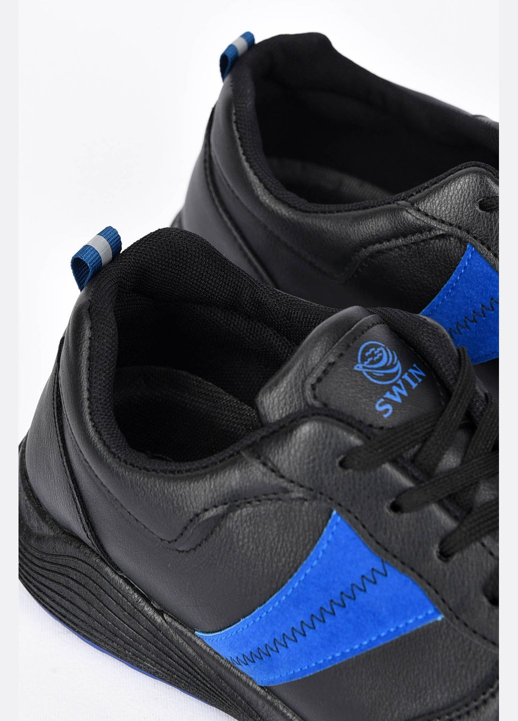 Черные демисезонные кроссовки мужские черного цвета на шнуровке Let's Shop